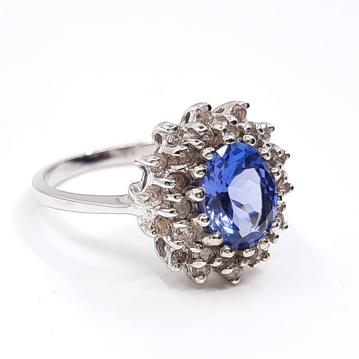 Tanzanite 1.35ct tw Ring with 0.11ct tw Diamonds in 14kt Gold